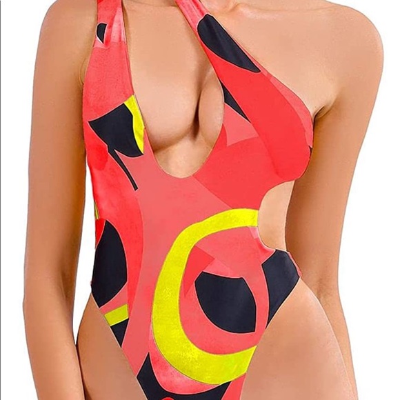 Swimsuit - Picture 3 of 5